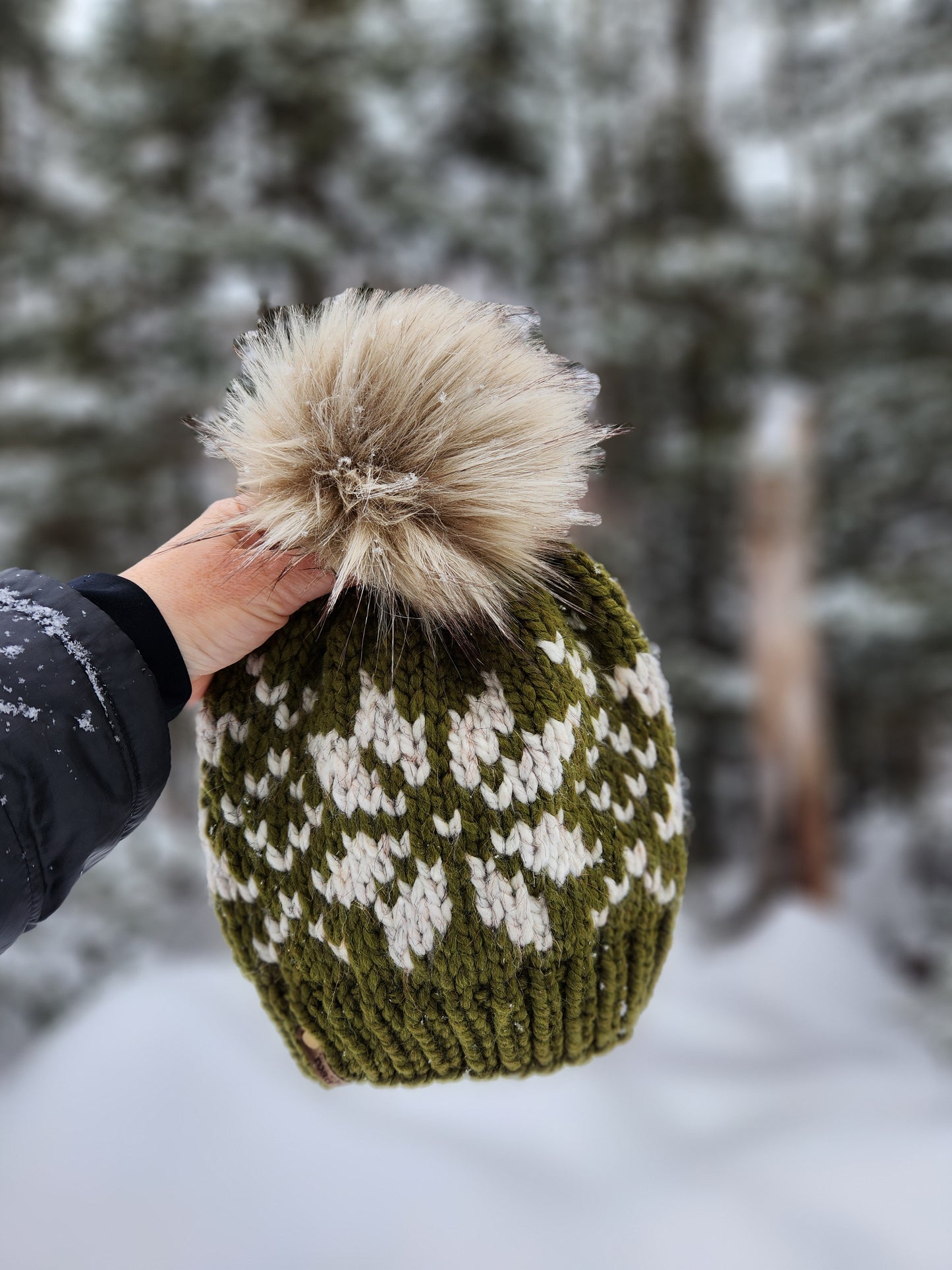 Snowflake Hat Knitting Pattern