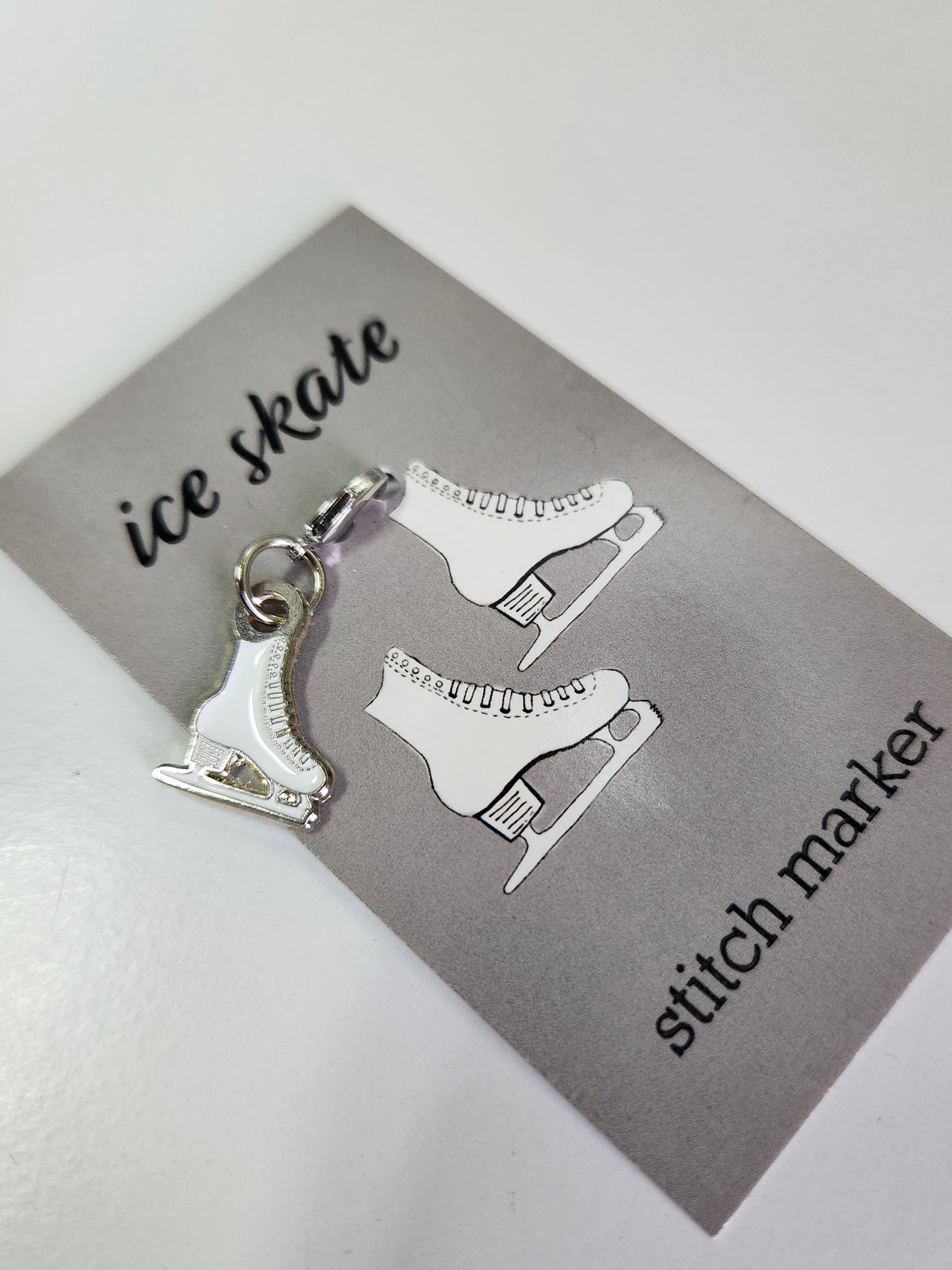Removable Ice Skate Stitch Marker (Single Stitch Marker)