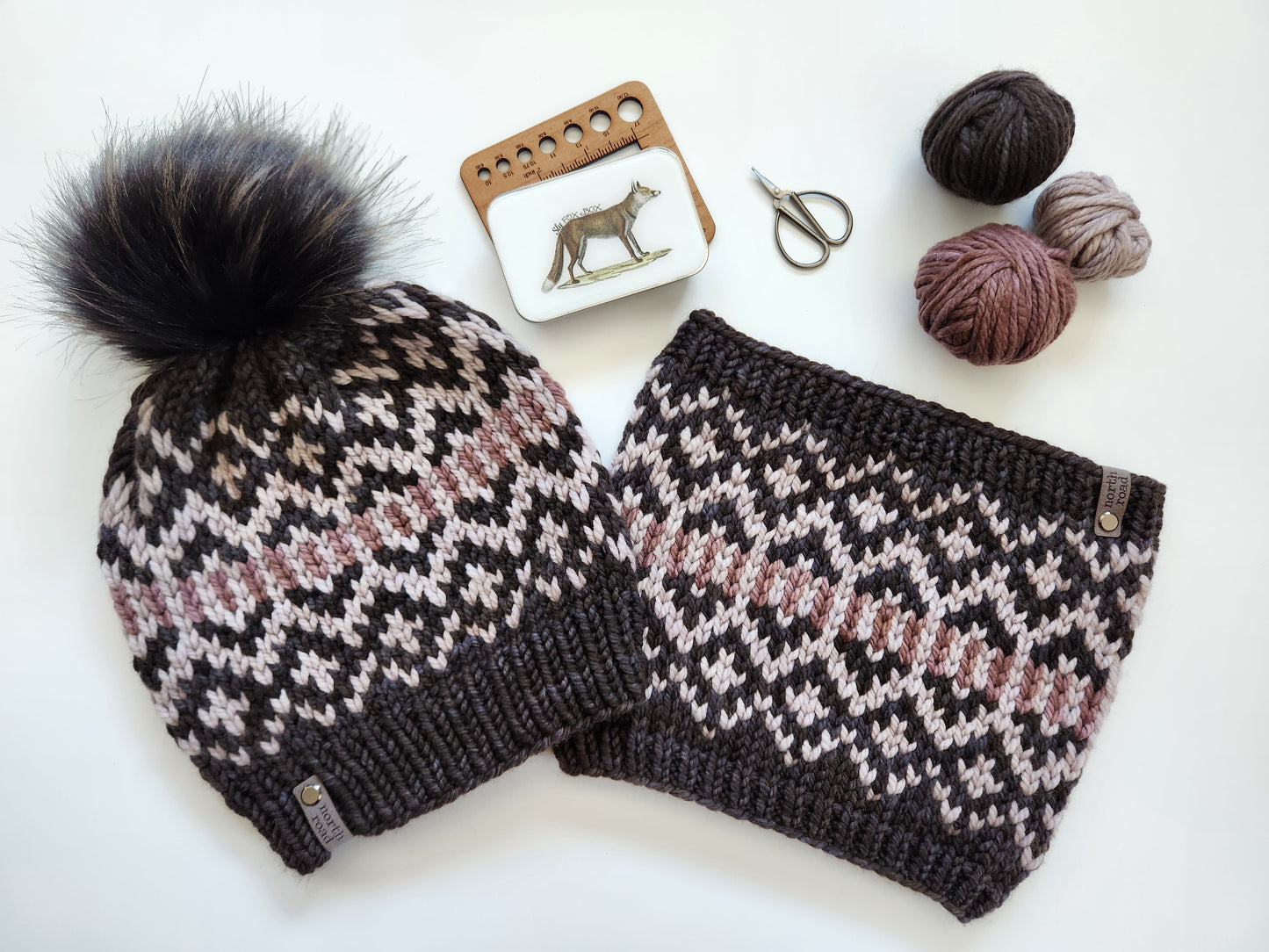 Magnetic Rock Cowl Bulky Knitting Pattern