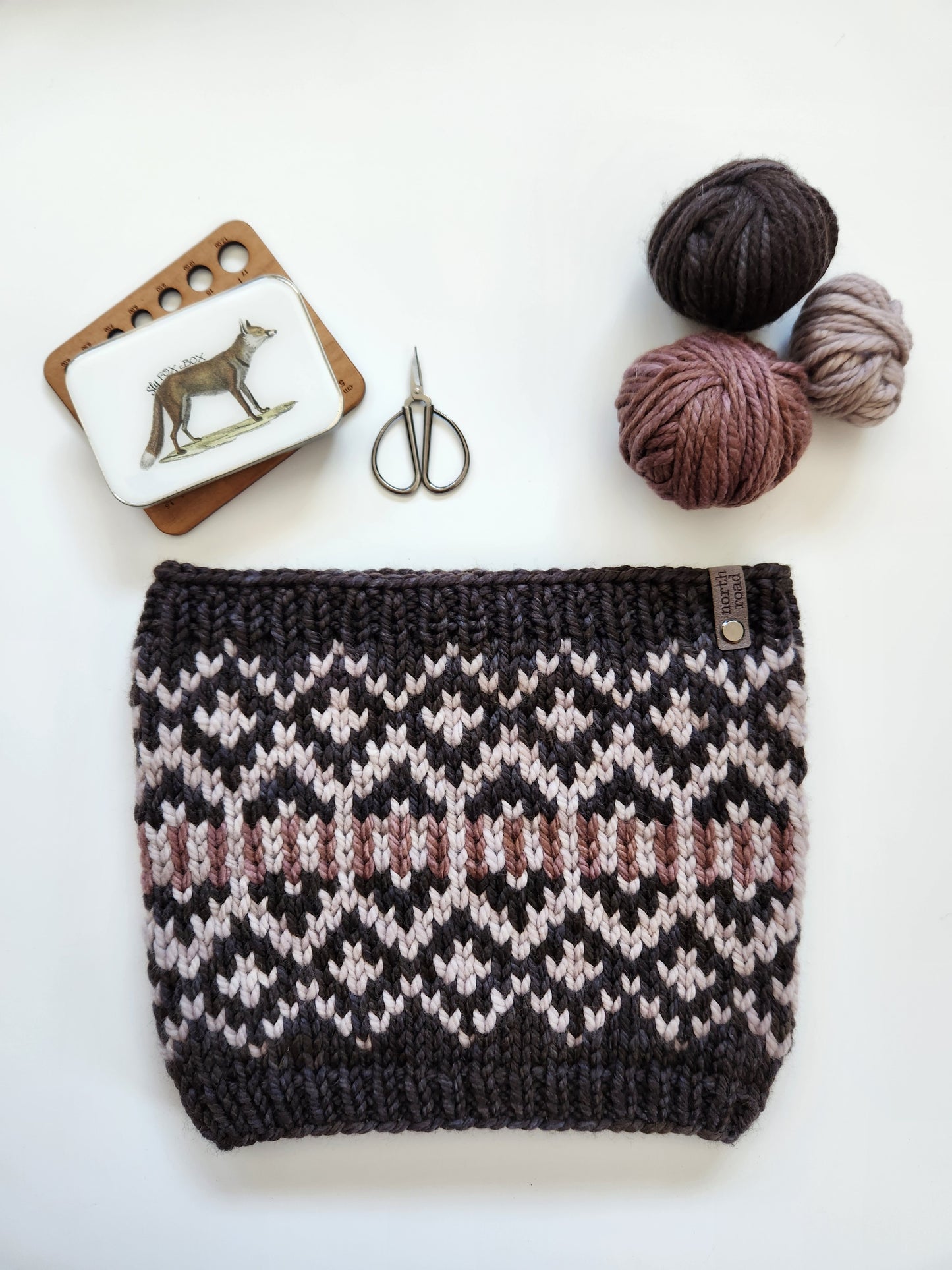 Magnetic Rock Cowl Bulky Knitting Pattern