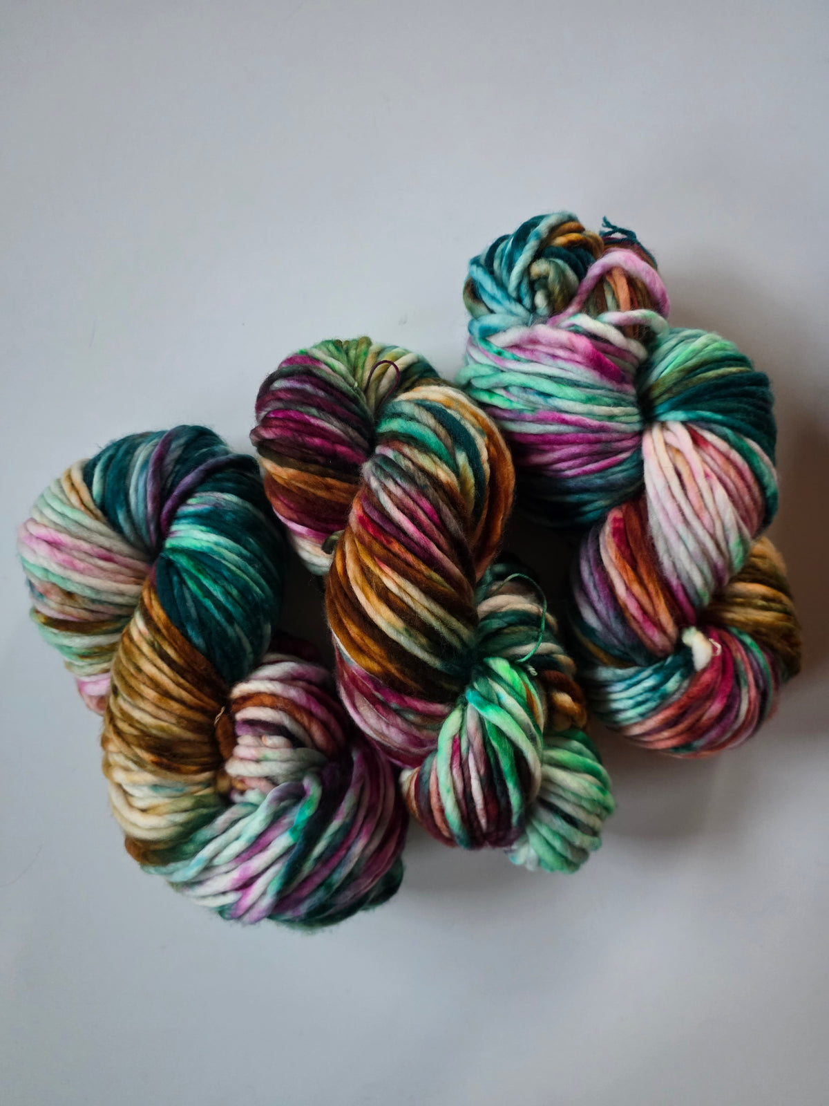 NRK | 250g Super Bulky | Tobacco and Roses