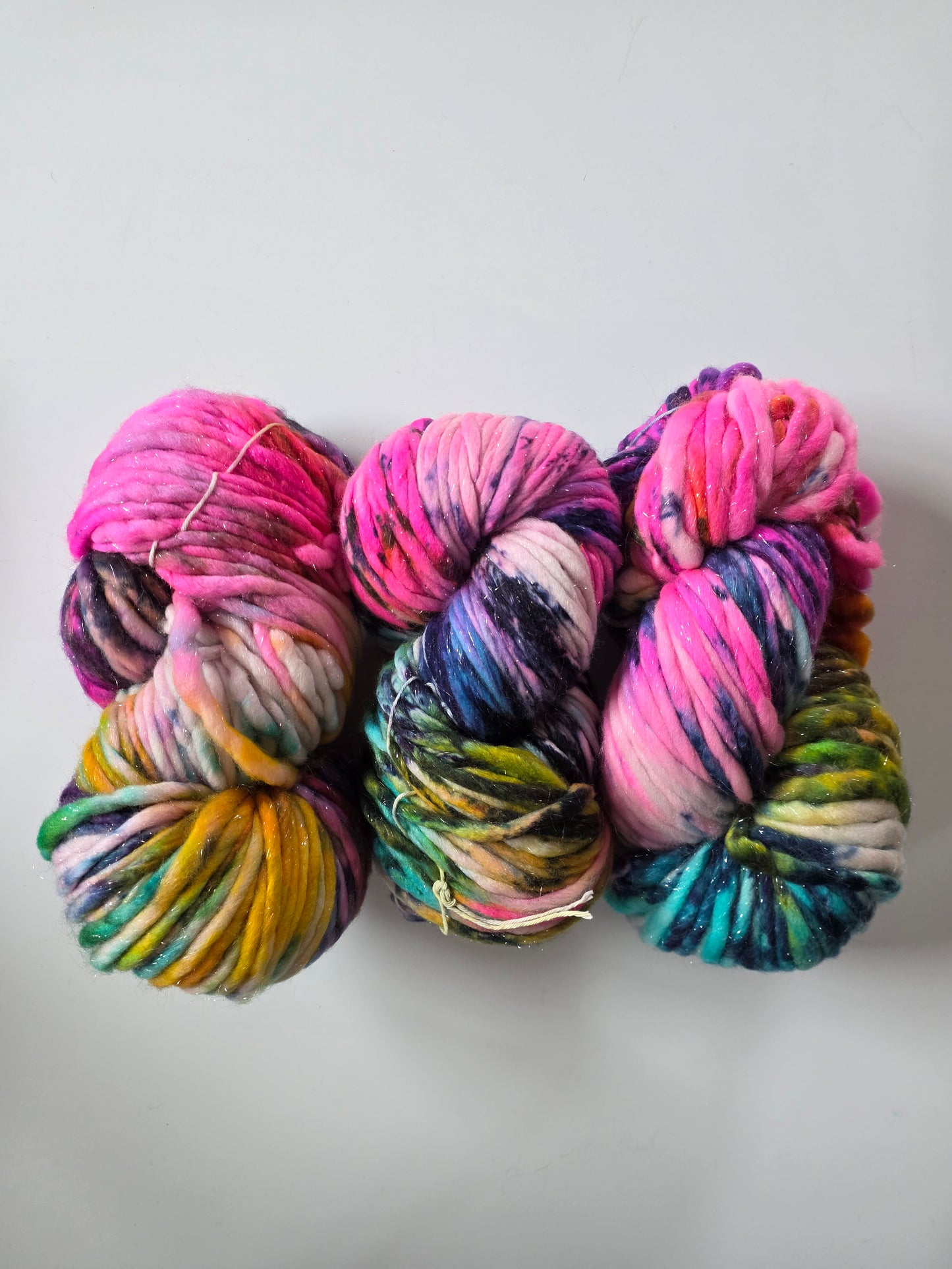 Cape May Fiber | Super Bulky Superwash Sparkle | Neon Rainbowfish