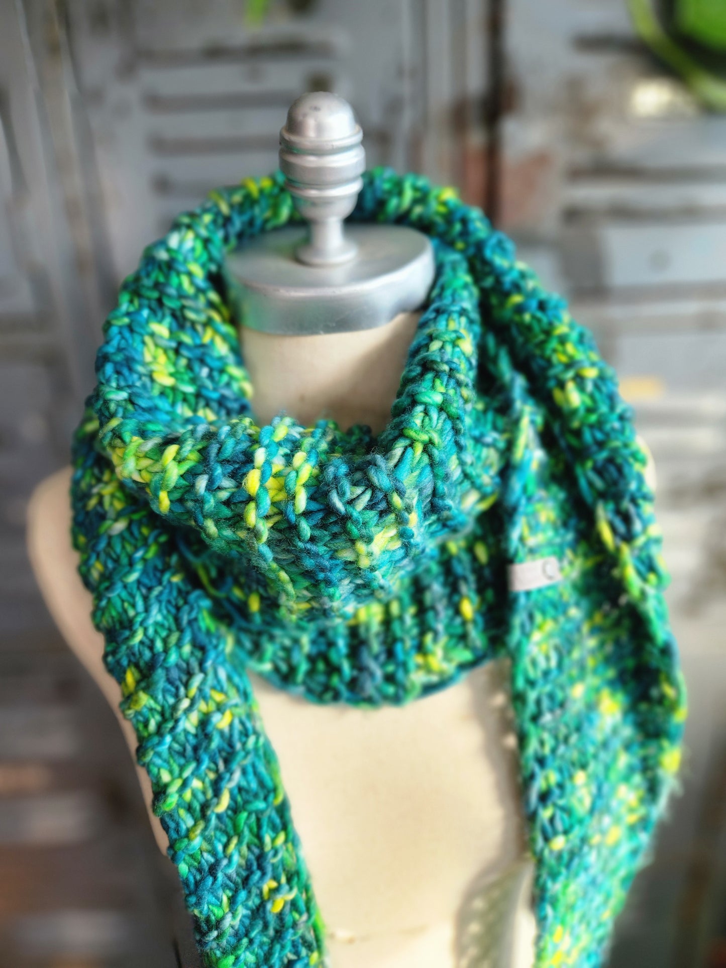 Merino Wool Shovel Point Scarf