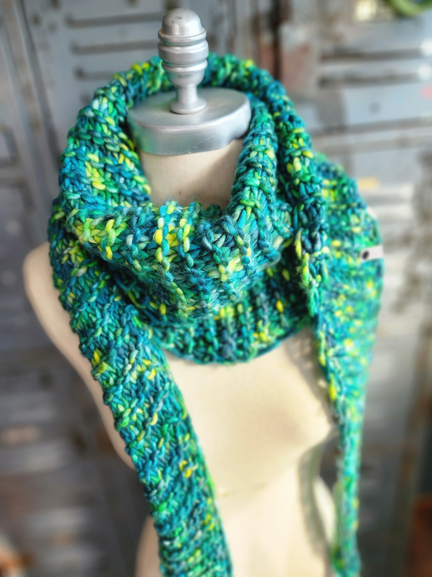 Merino Wool Shovel Point Scarf