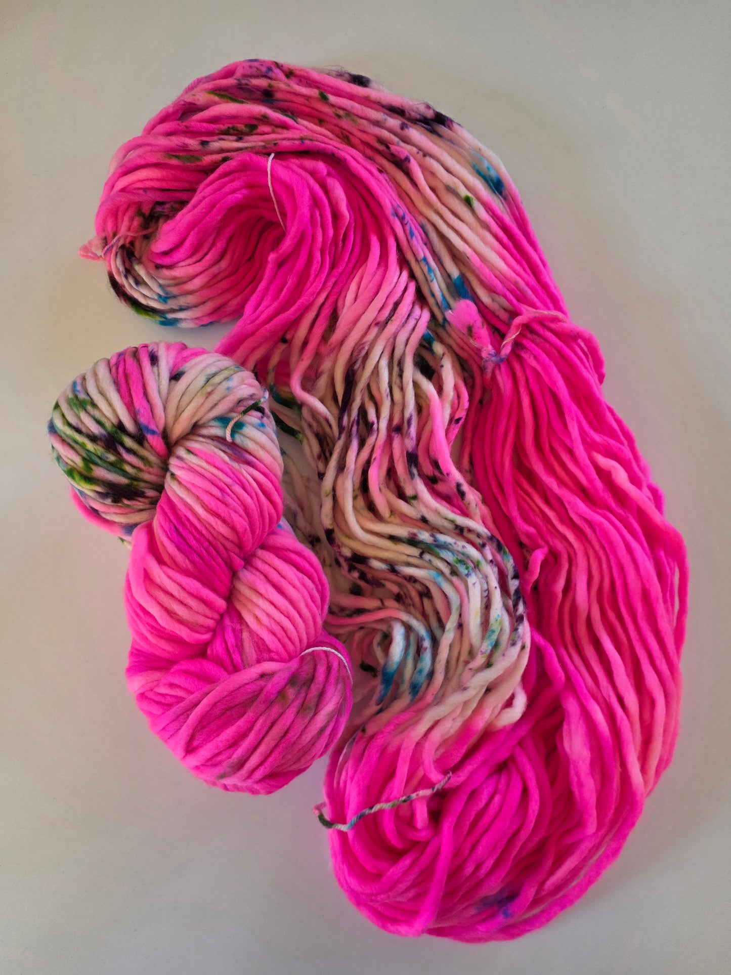 Danni's Designs Crafts | Super Bulky | Fuchsia