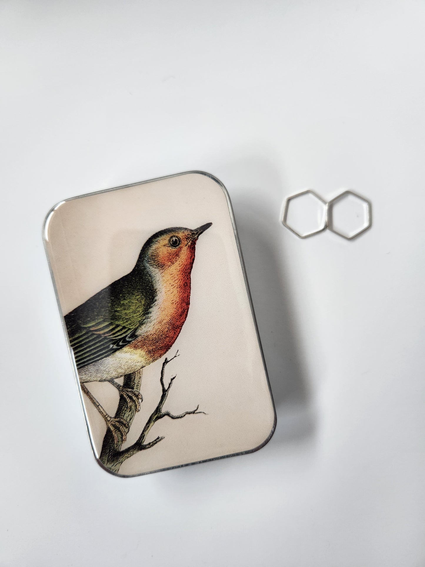 Large Robin Notions Tin