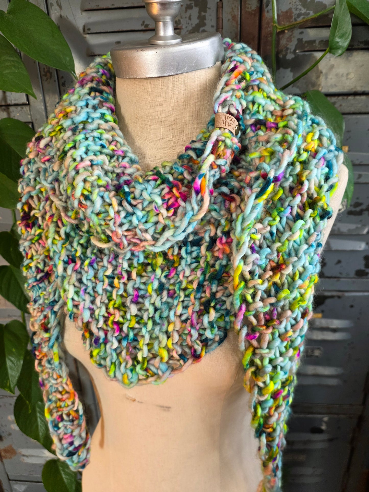 Merino Wool Shovel Point Scarf