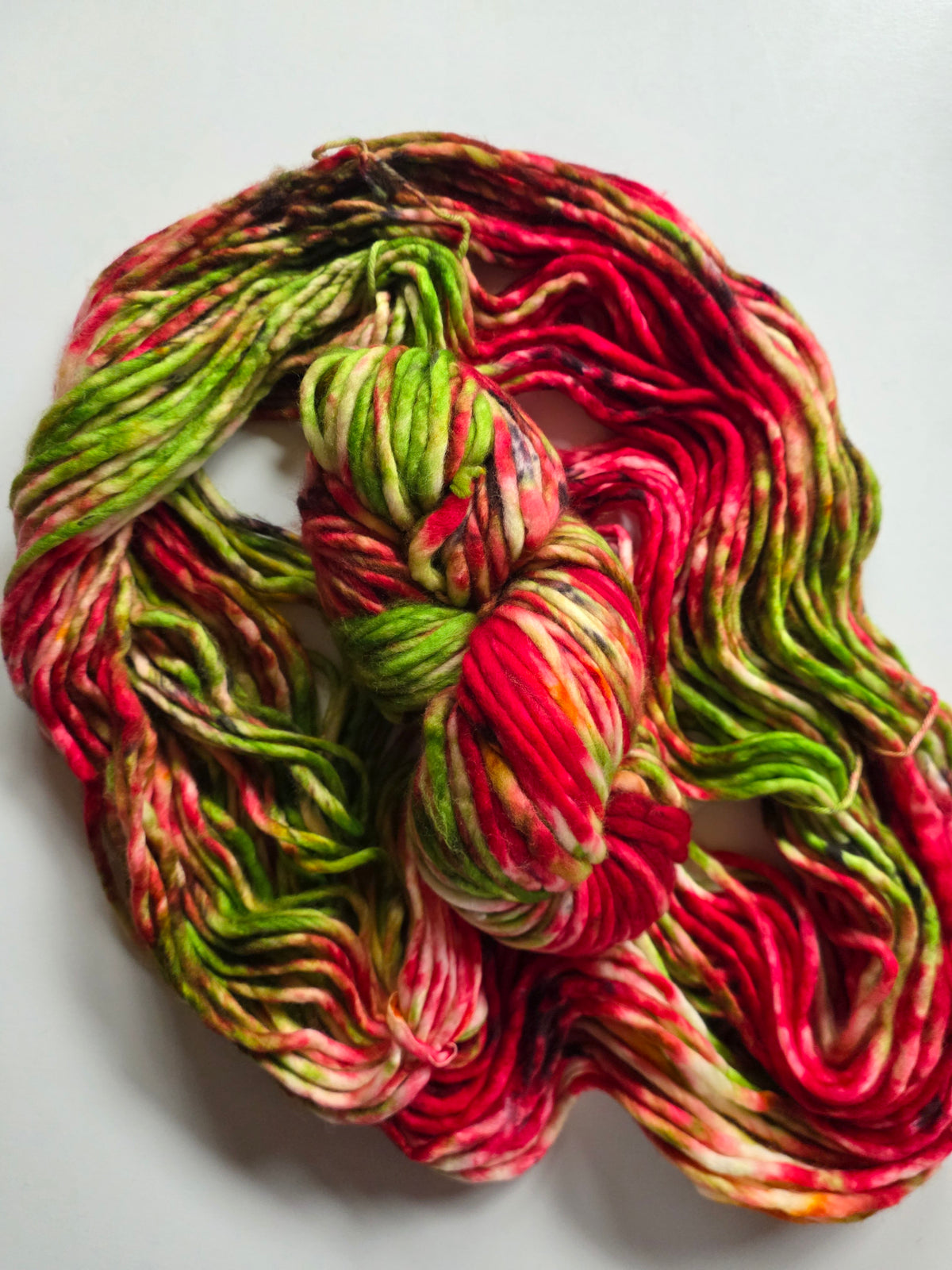 Danni's Designs Crafts | Super Bulky | Holly Jolly