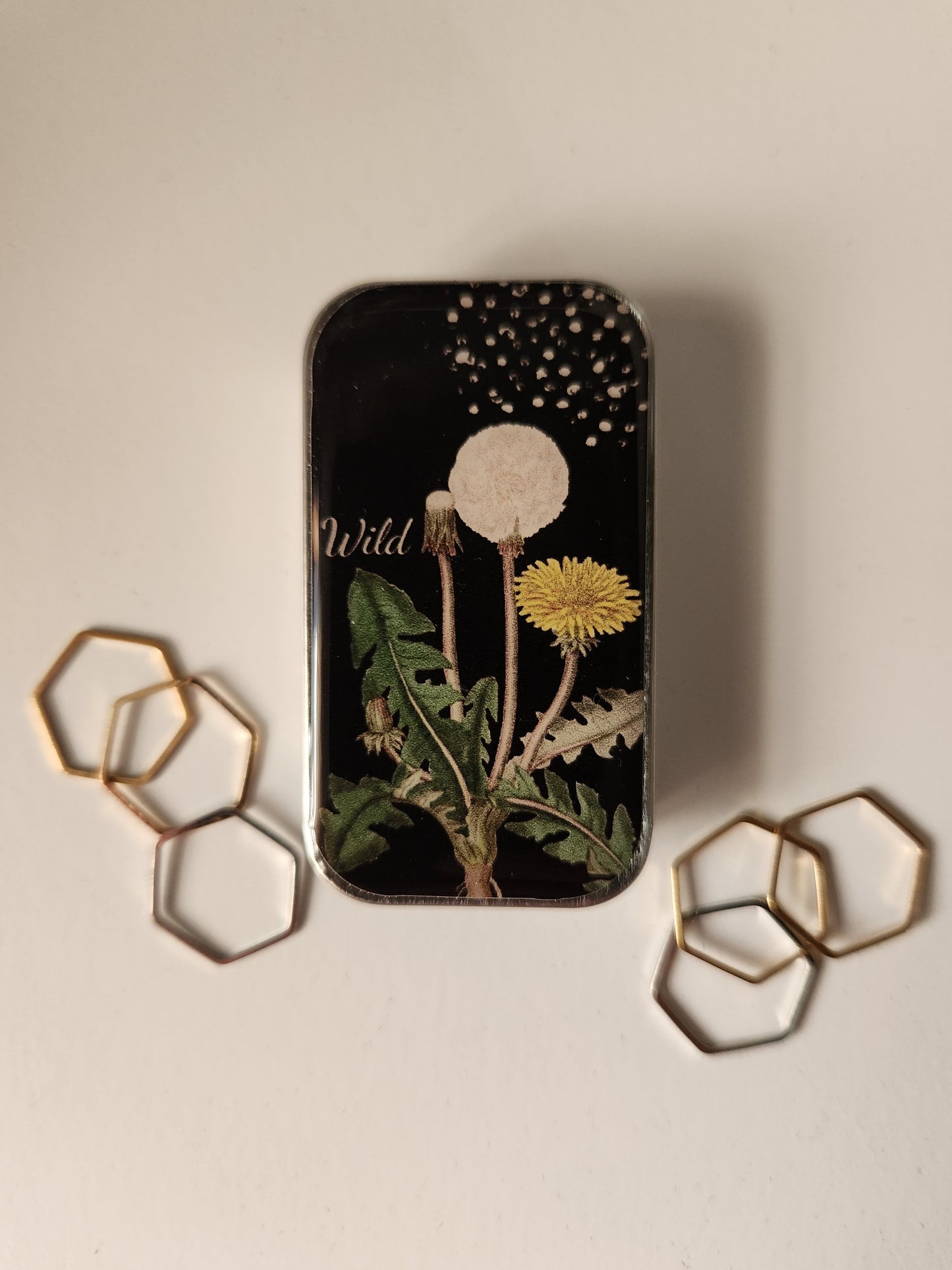 Small Dandelion Notions Tin