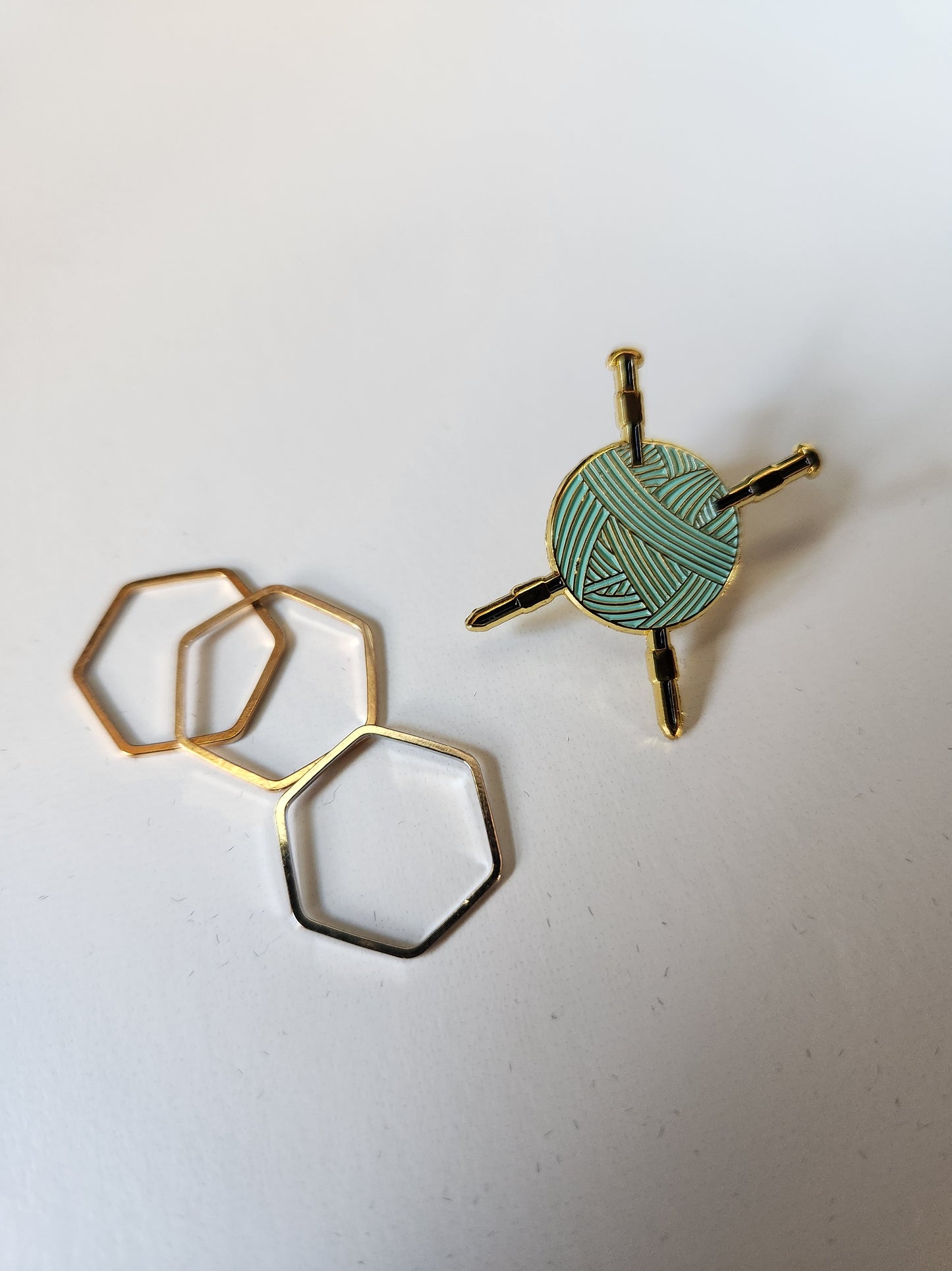 Enamel Pin, Knitting Needles and Yarn