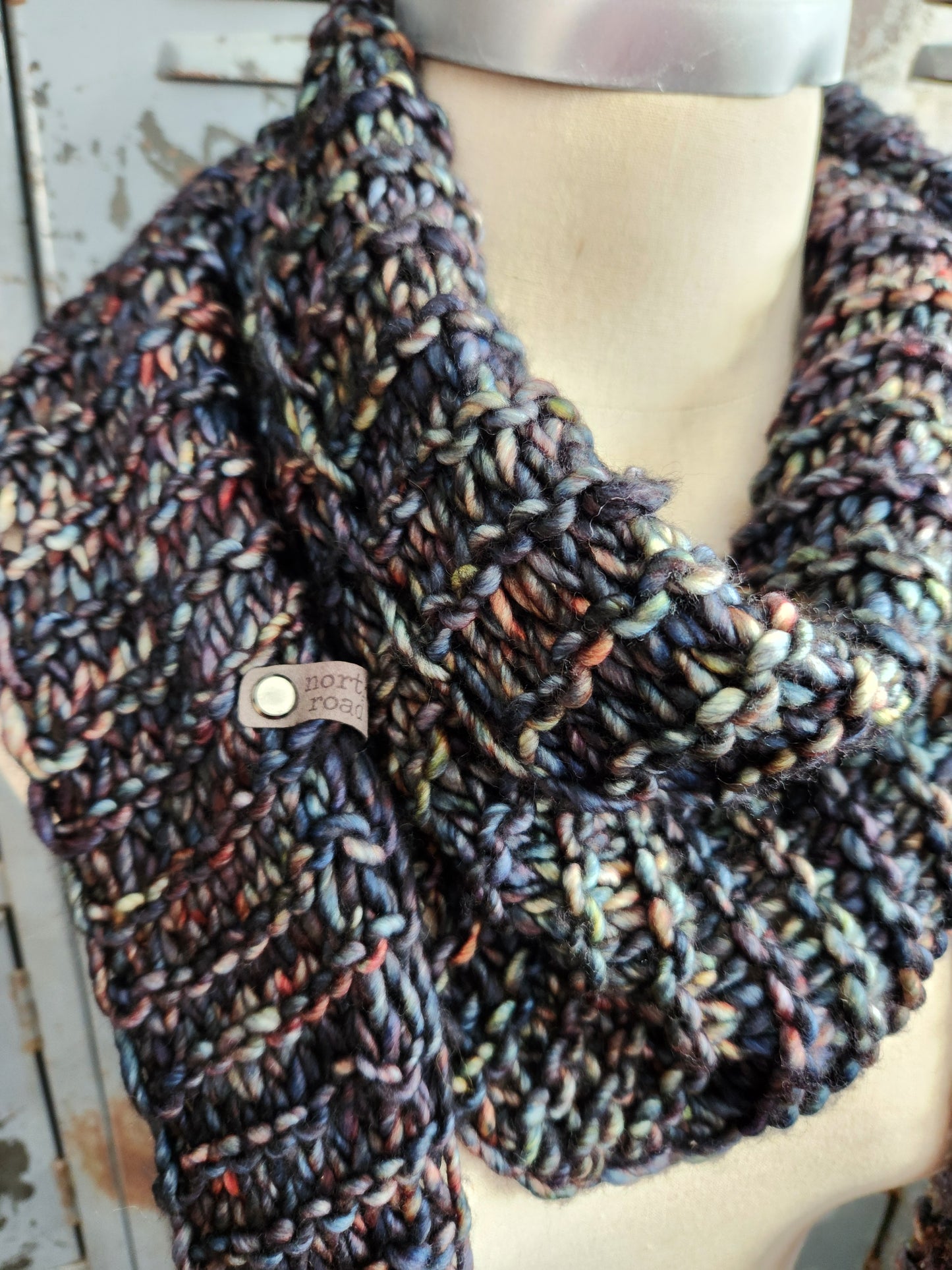 Merino Wool Shovel Point Scarf