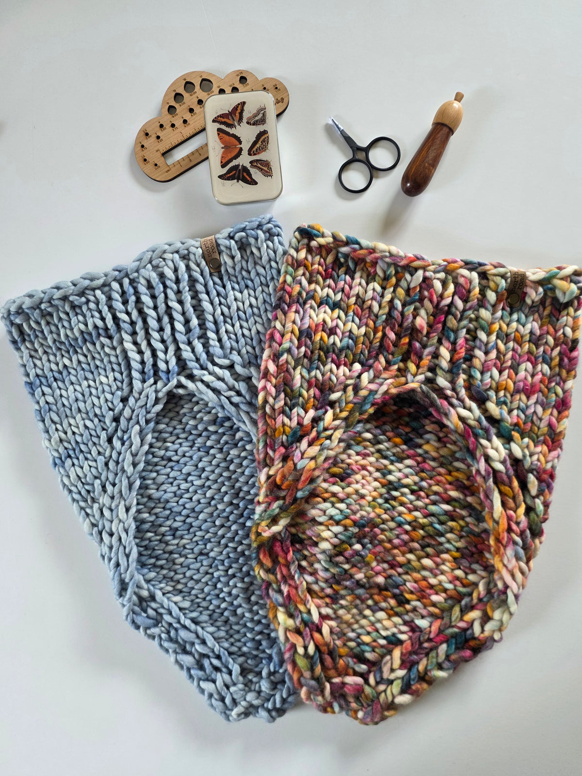 Cedar Bandana Cowl Knitting Pattern