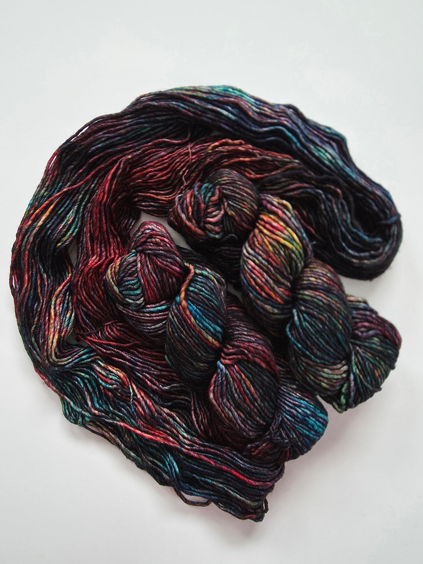 Malabrigo | Mecha | Camaleon | North Road Knits | Hand Dyed | Merino Wool | Bulky Yarn | Single Ply | 100% Superwash Merino Wool 