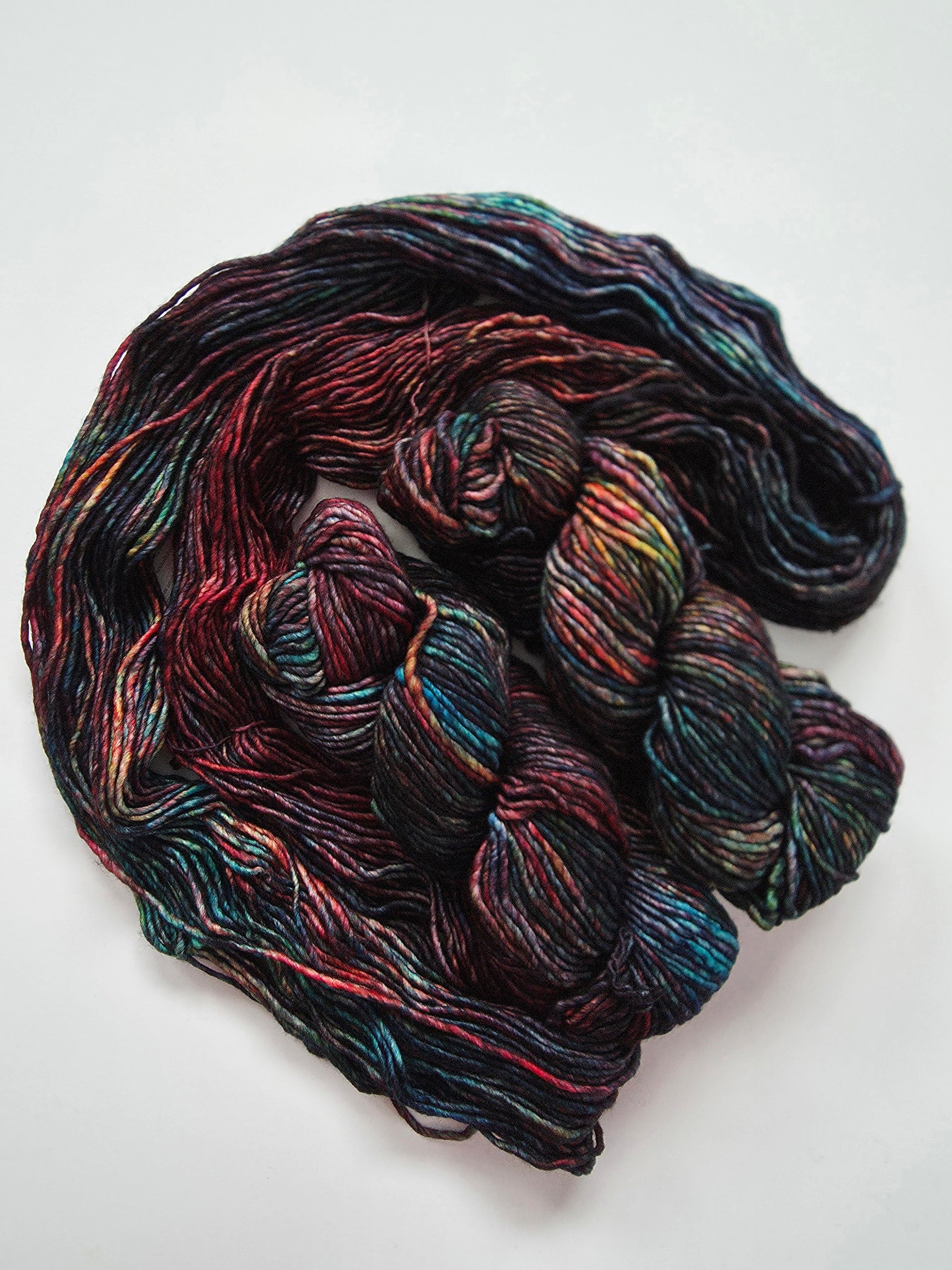 Malabrigo | Mecha | Camaleon | North Road Knits | Hand Dyed | Merino Wool | Bulky Yarn | Single Ply | 100% Superwash Merino Wool 