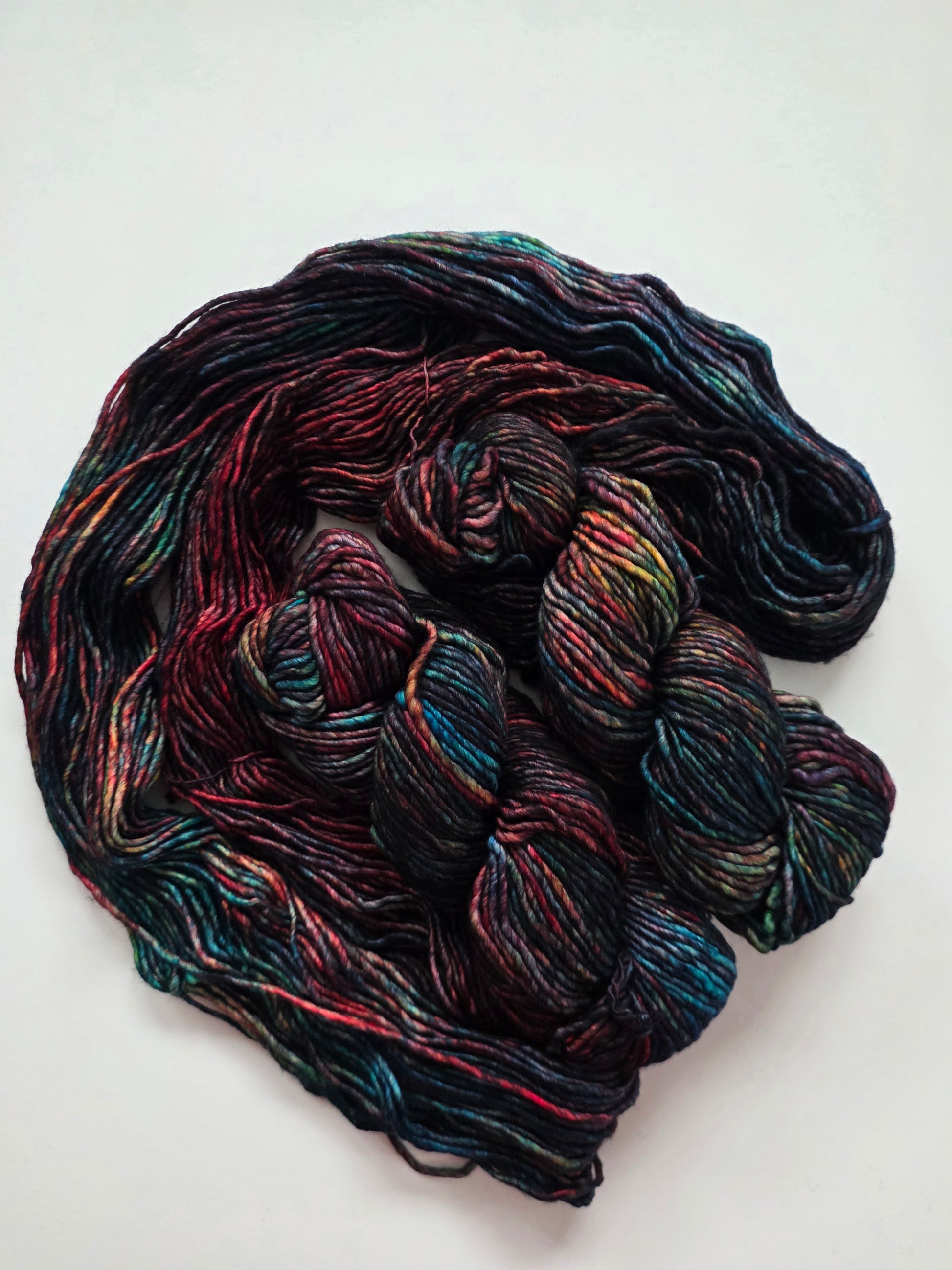 Malabrigo | Mecha | Camaleon | North Road Knits | Hand Dyed | Merino Wool | Bulky Yarn | Single Ply | 100% Superwash Merino Wool 