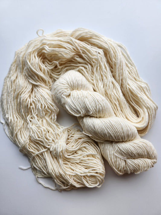 Malabrigo | Mecha | Natural | North Road Knits | Hand Dyed | Merino Wool | Bulky Yarn | Single Ply | 100% Superwash Merino Wool 