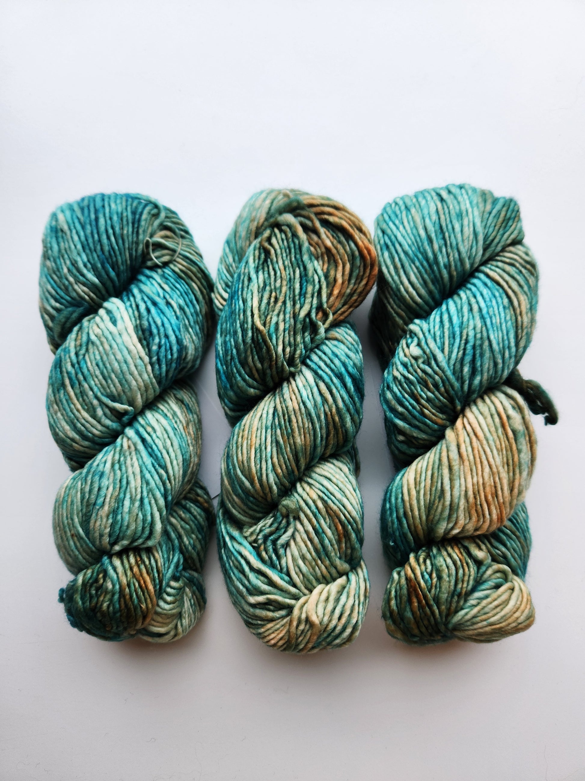 Malabrigo | Mecha | Taystee | North Road Knits | Hand Dyed | Merino Wool | Bulky Yarn | Single Ply | 100% Superwash Merino Wool 