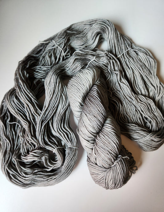 Malabrigo | Rios | Cape Cod Gray | North Road Knits | Hand Dyed | Merino Wool | Worsted |  Worsted Yarn | 100% Superwash Merino