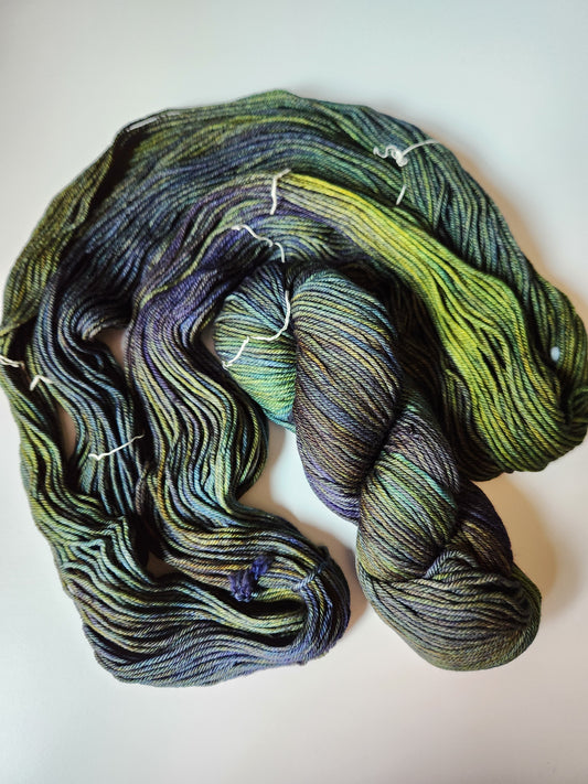 Malabrigo | Rios | Hojas | North Road Knits | Hand Dyed | Merino Wool | Worsted |  Worsted Yarn | 100% Superwash Merino