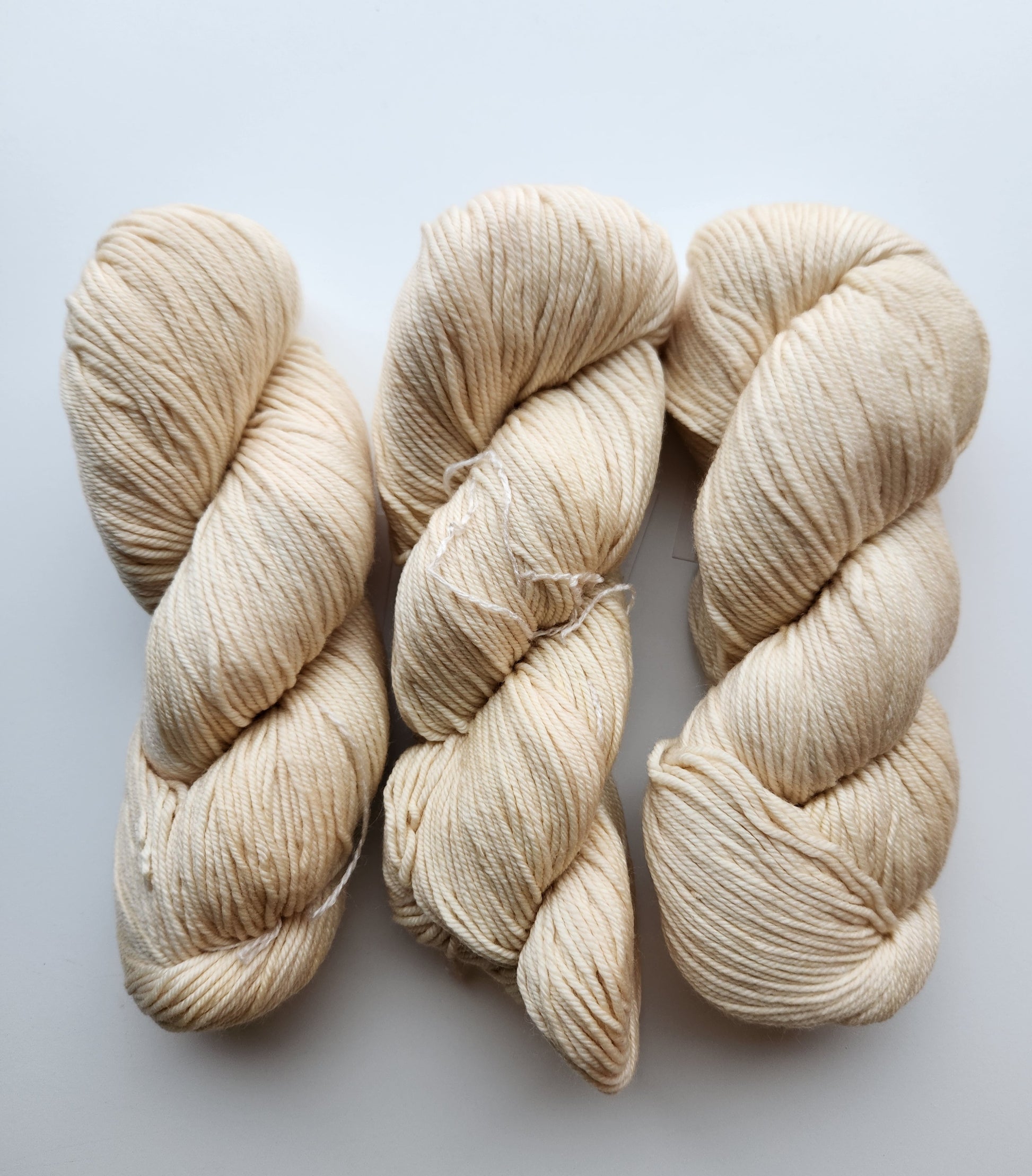 Malabrigo | Rios | Ivory | North Road Knits | Hand Dyed | Merino Wool | Worsted |  Worsted Yarn | 100% Superwash Merino