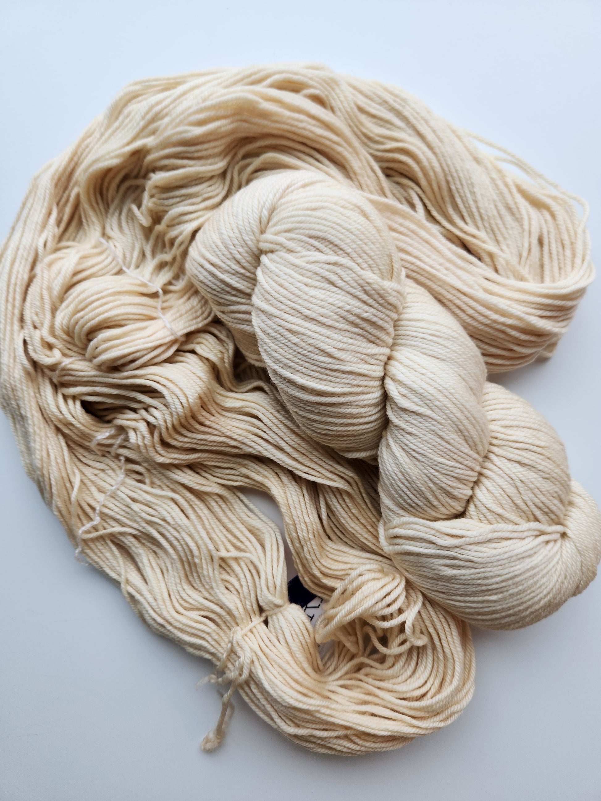 Malabrigo | Rios | Ivory | North Road Knits | Hand Dyed | Merino Wool | Worsted |  Worsted Yarn | 100% Superwash Merino