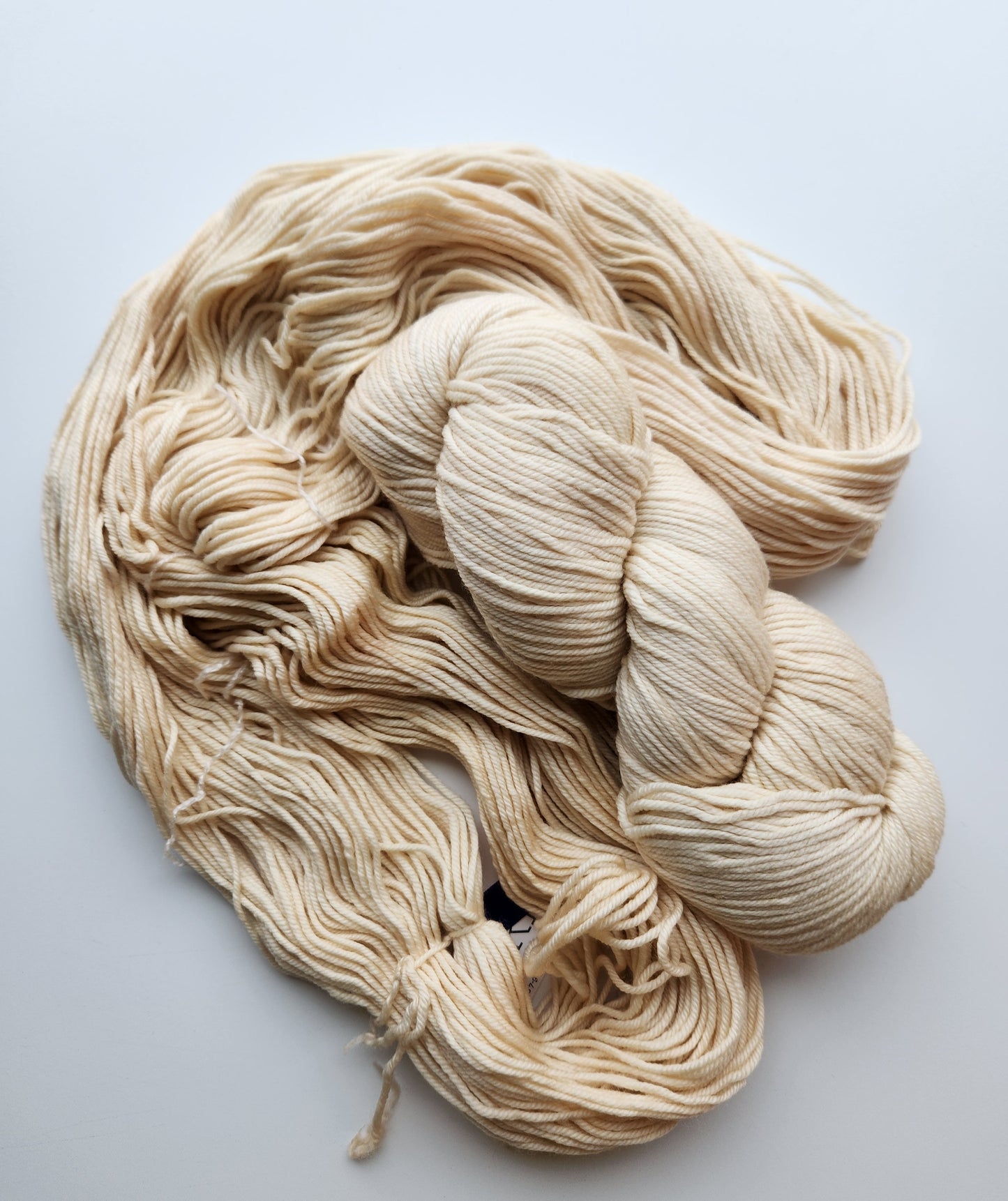 Malabrigo | Rios | Ivory | North Road Knits | Hand Dyed | Merino Wool | Worsted |  Worsted Yarn | 100% Superwash Merino