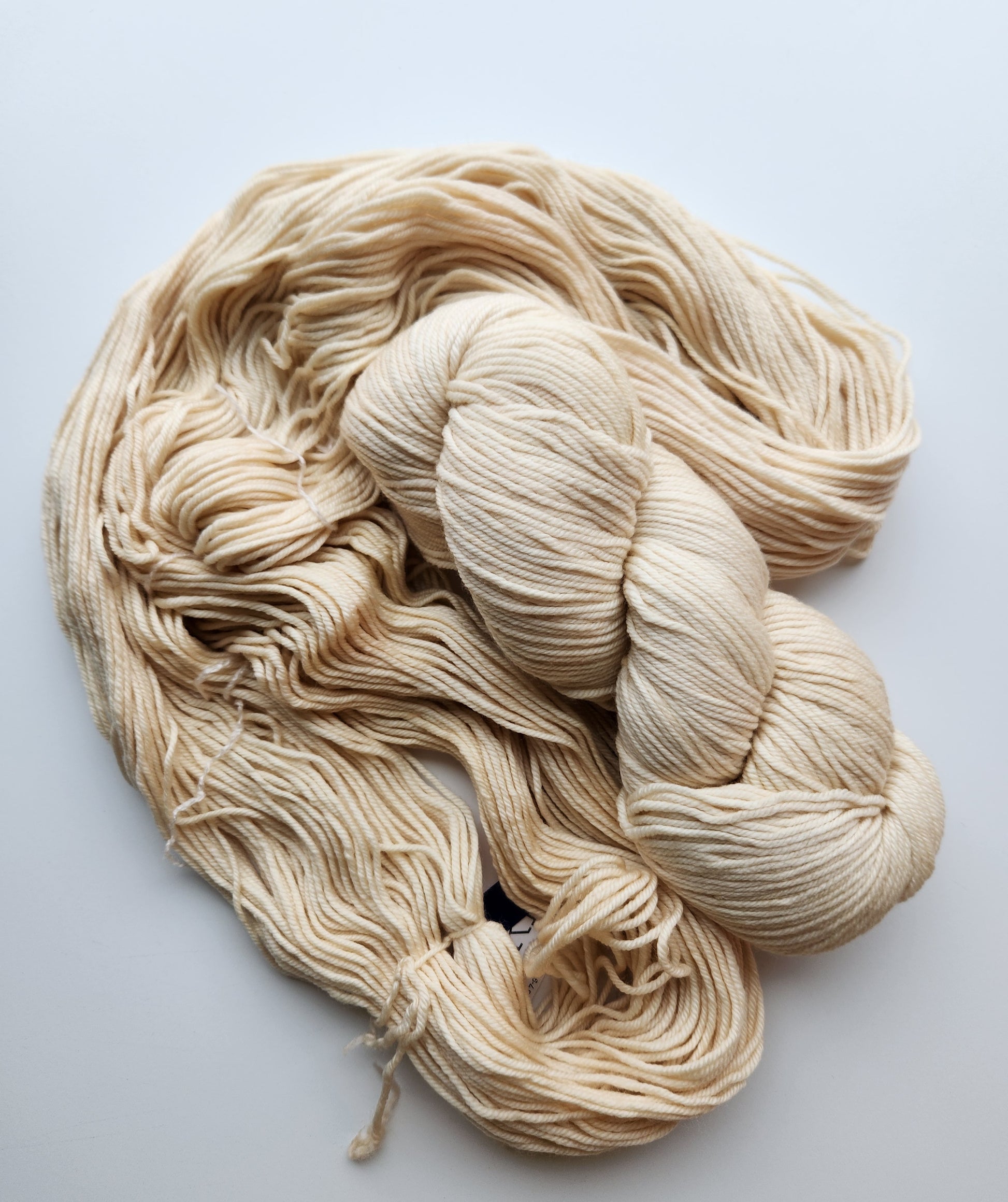 Malabrigo | Rios | Ivory | North Road Knits | Hand Dyed | Merino Wool | Worsted |  Worsted Yarn | 100% Superwash Merino