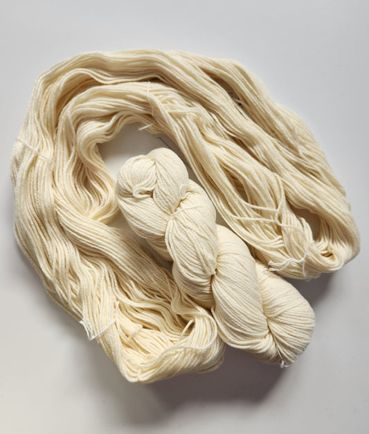 Malabrigo | Rios | Natural | North Road Knits | Hand Dyed | Merino Wool | Worsted |  Worsted Yarn | 100% Superwash Merino
