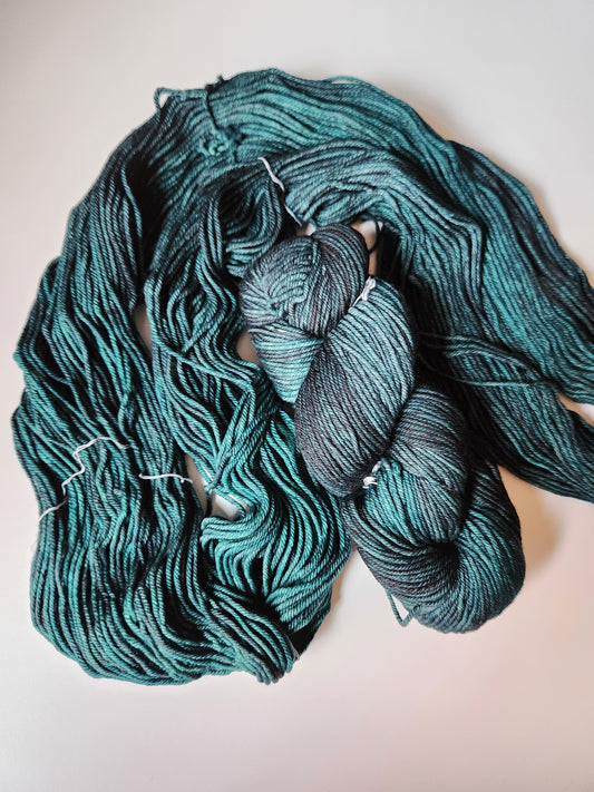 Malabrigo | Rios | Pines | North Road Knits | Hand Dyed | Merino Wool | Worsted |  Worsted Yarn | 100% Superwash Merino
