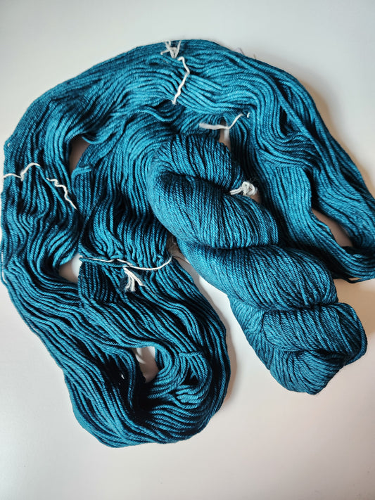 Malabrigo | Rios | Teal Feather | North Road Knits | Hand Dyed | Merino Wool | Worsted |  Worsted Yarn | 100% Superwash Merino