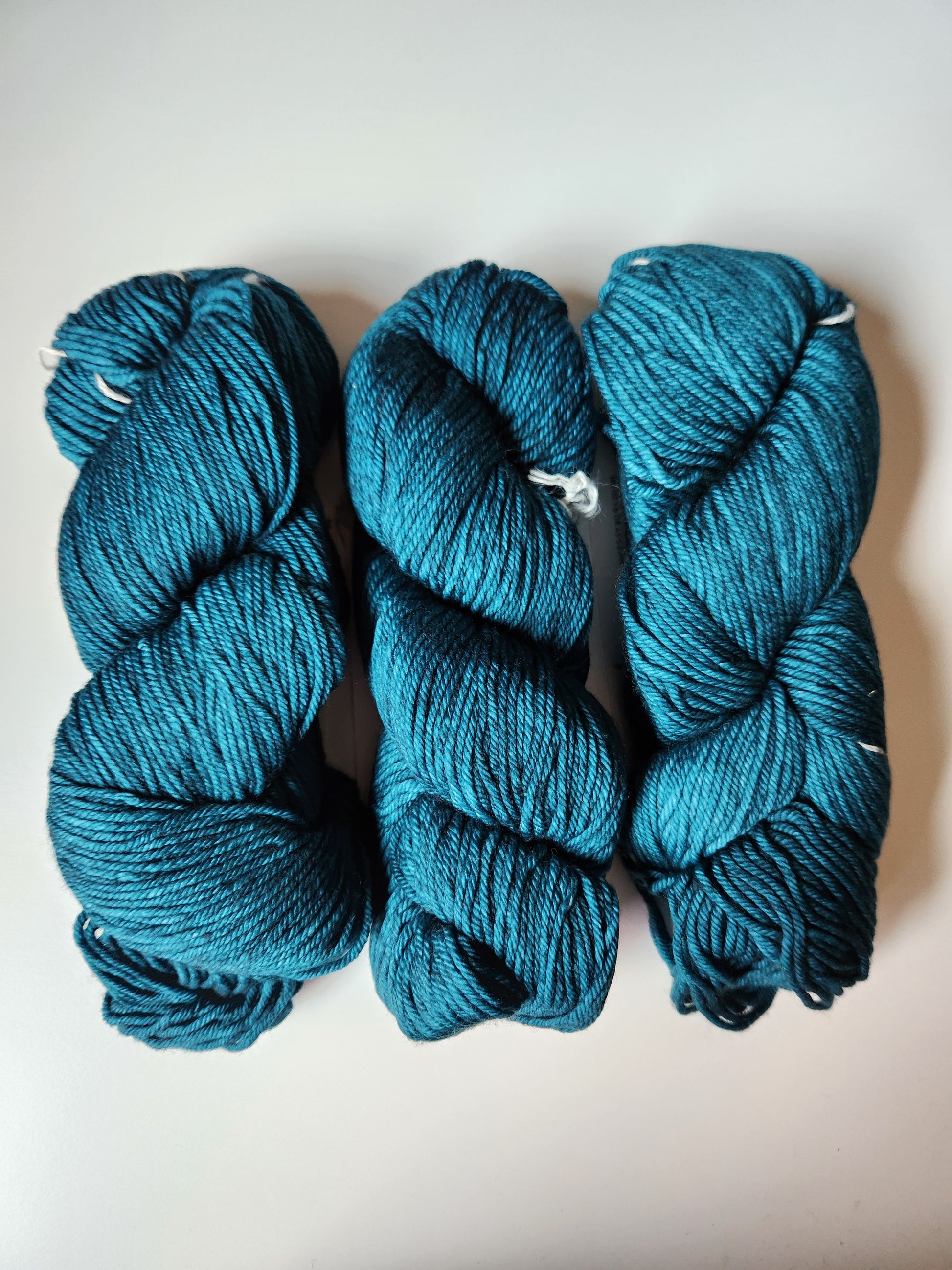 Malabrigo | Rios | Teal Feather | North Road Knits | Hand Dyed | Merino Wool | Worsted |  Worsted Yarn | 100% Superwash Merino