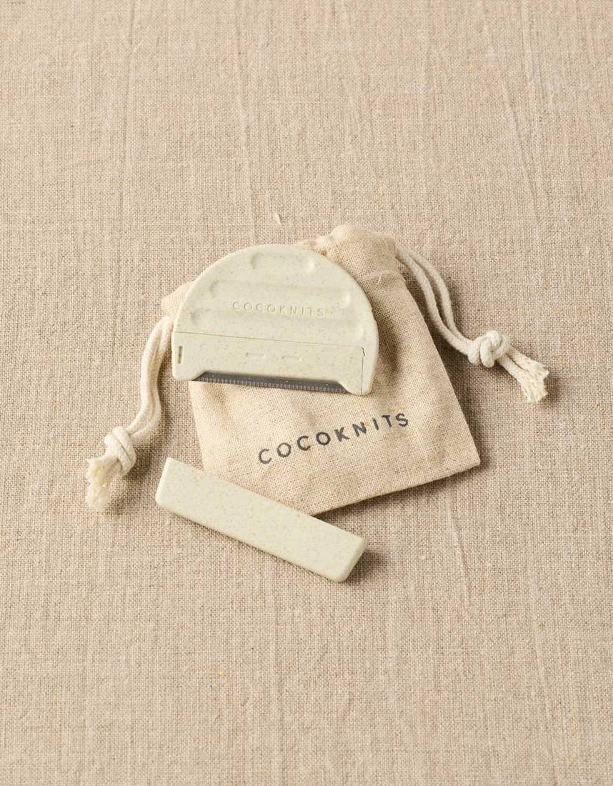 Cocoknits Fuzz Off Comb II