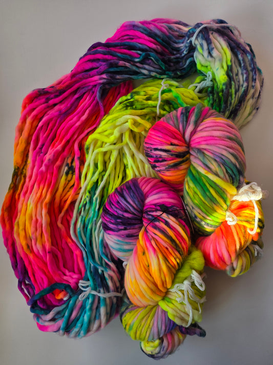 Cape May Fiber | Super Bulky Superwash | Neon Rainbowfish