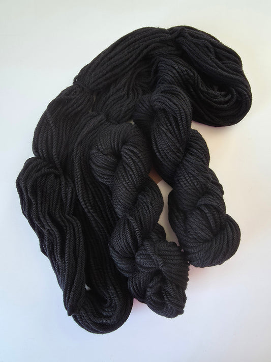 Manos Del Uruguay | Cardo | Black