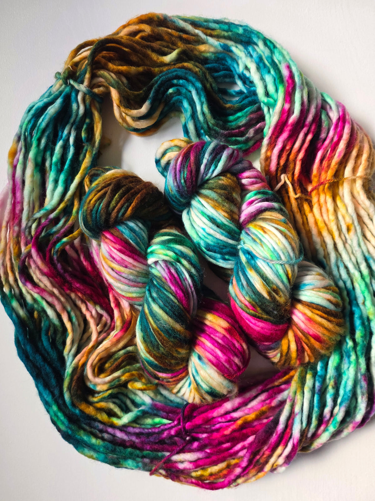 NRK | 150g Super Bulky | Tobacco and Roses
