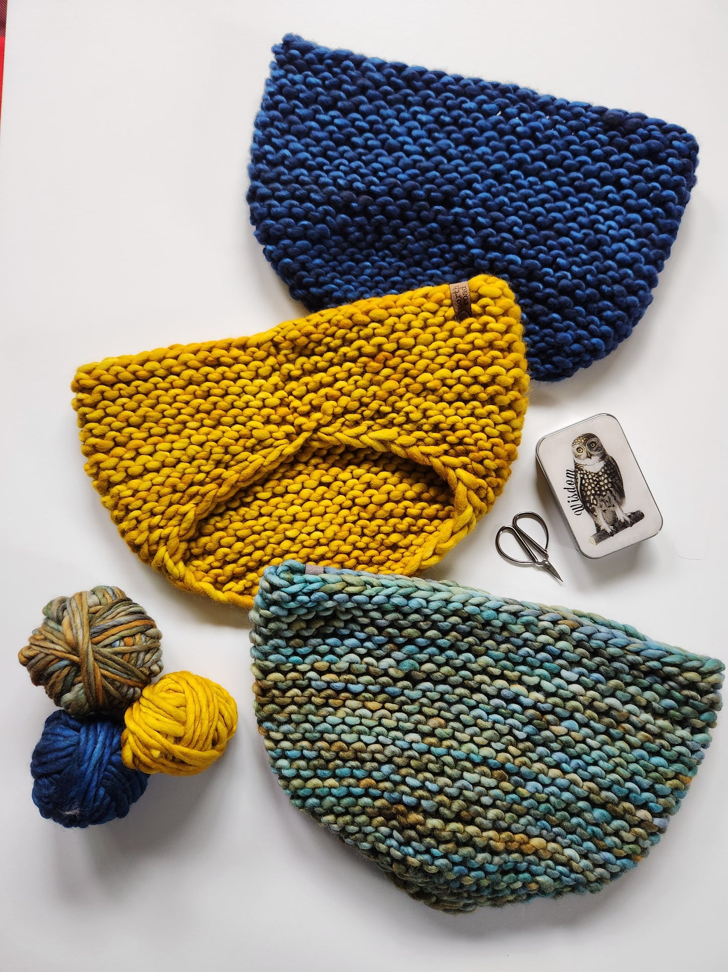 Simple Little Bandana Cowl Knitting Pattern