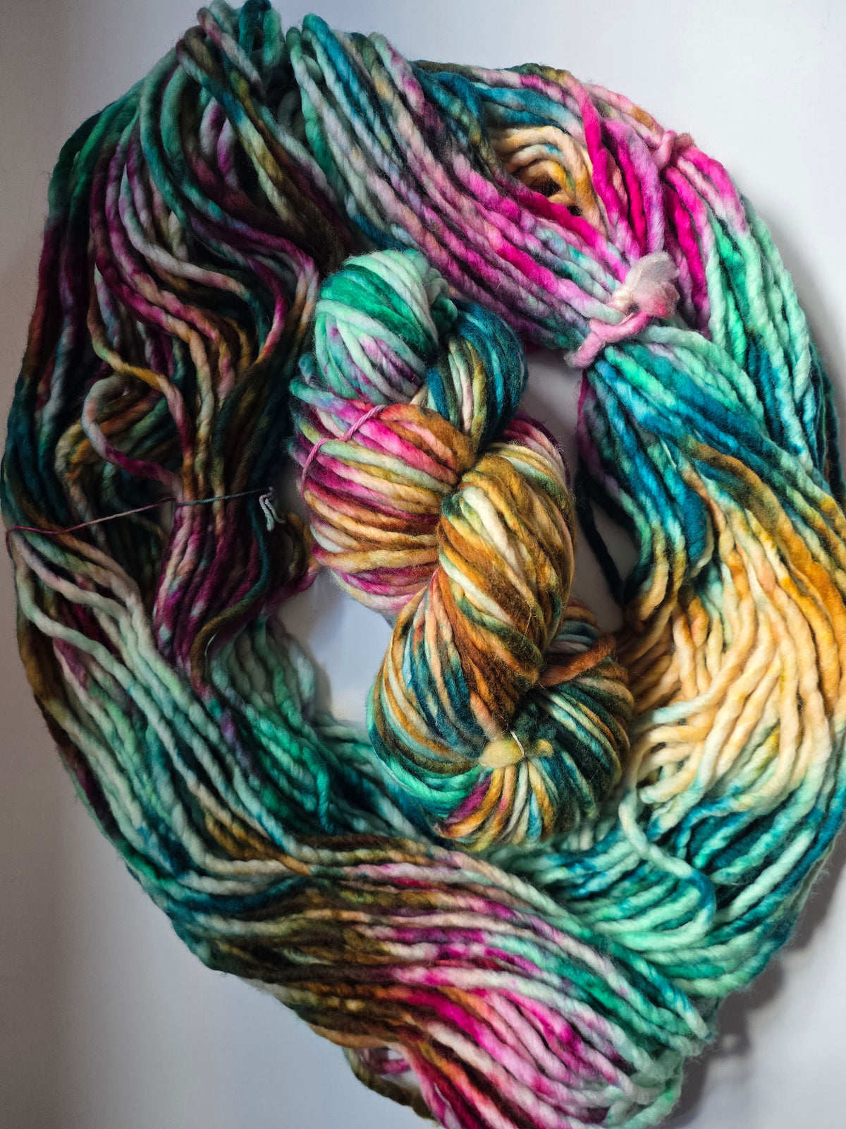 NRK | 250g Super Bulky | Tobacco and Roses
