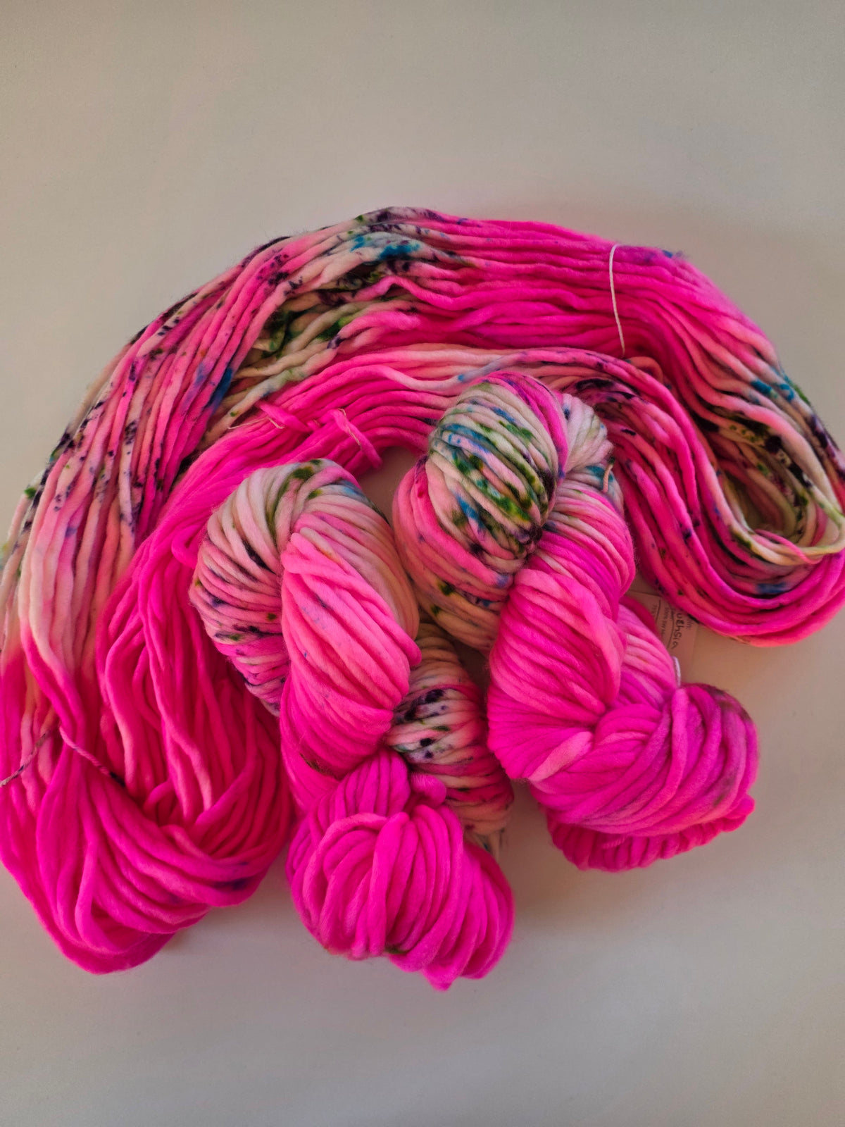 Danni's Designs Crafts | Super Bulky | Fuchsia